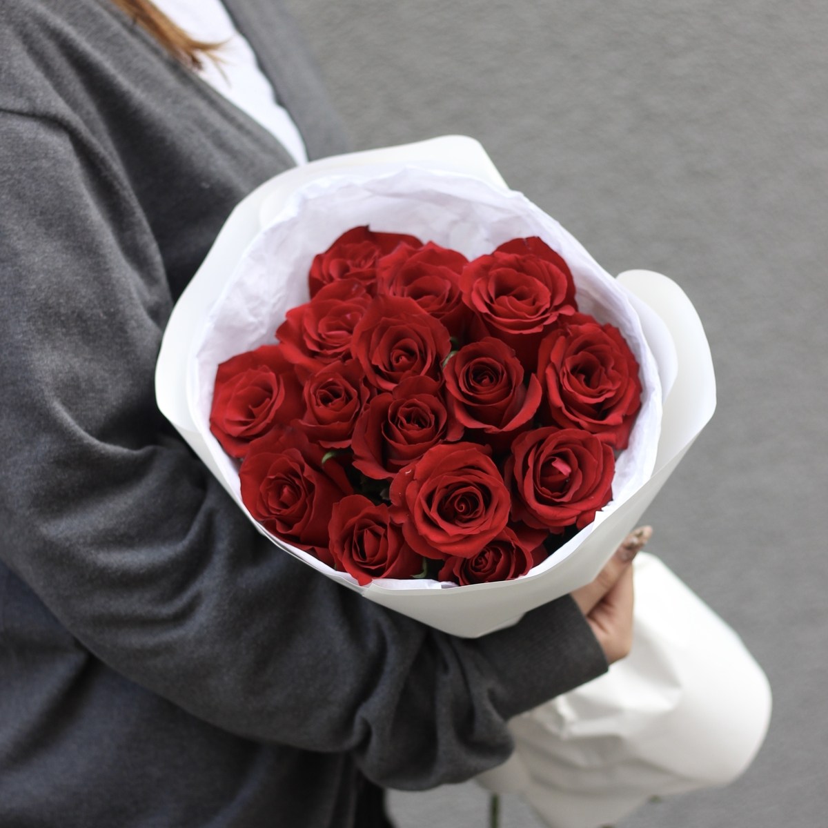 Букет из 15 красных роз